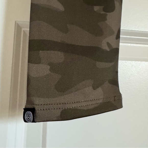 Onzie Brown and Green Camouflage Leggings, S/M - Picture 5 of 10